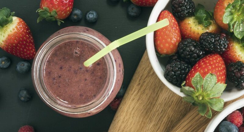 Smoothie z lesního ovoce pro kojící maminky